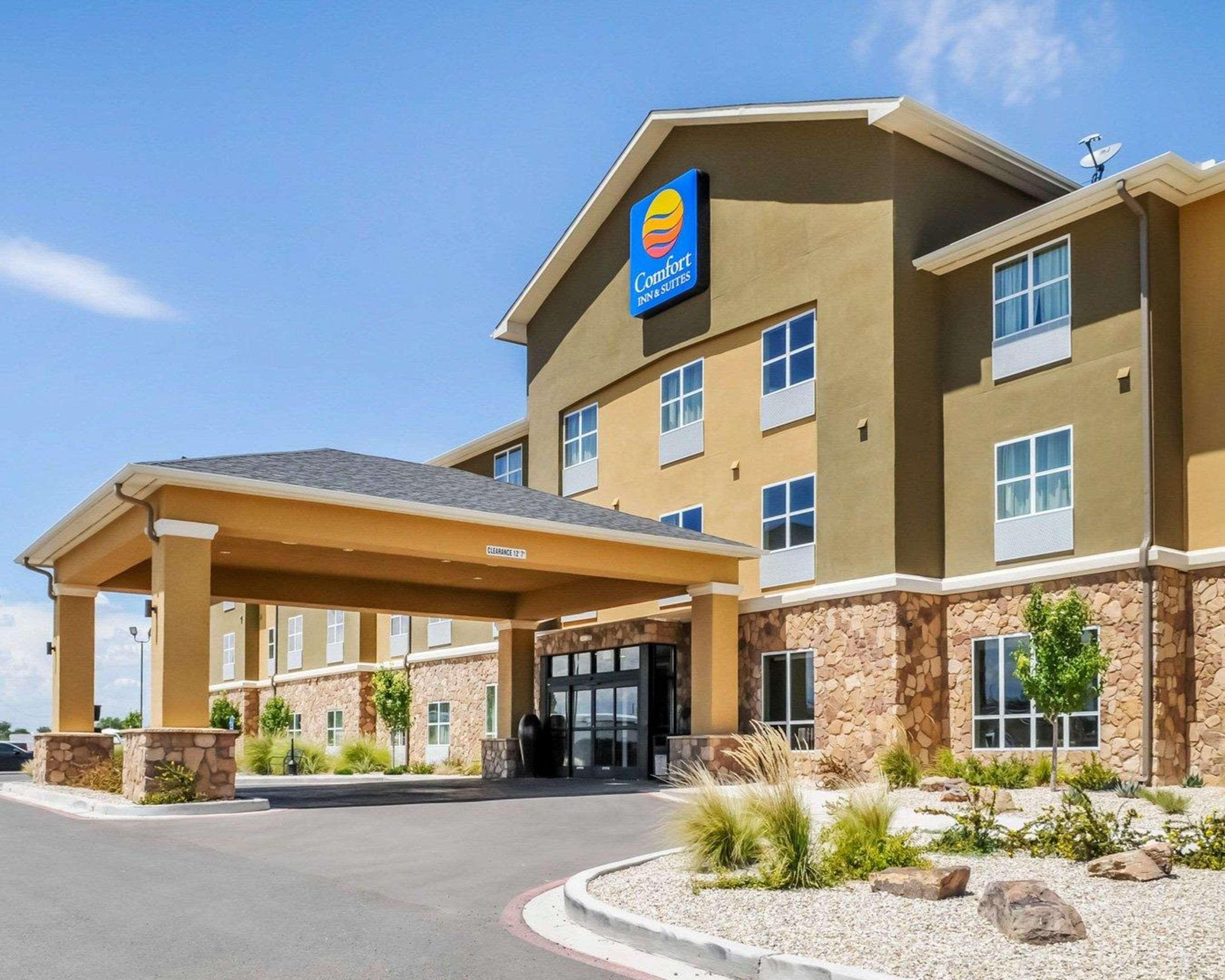 Comfort Inn & Suites Artesia Exterior photo